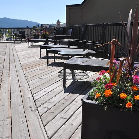 Prestige Vernon Hotel エクステリア 写真