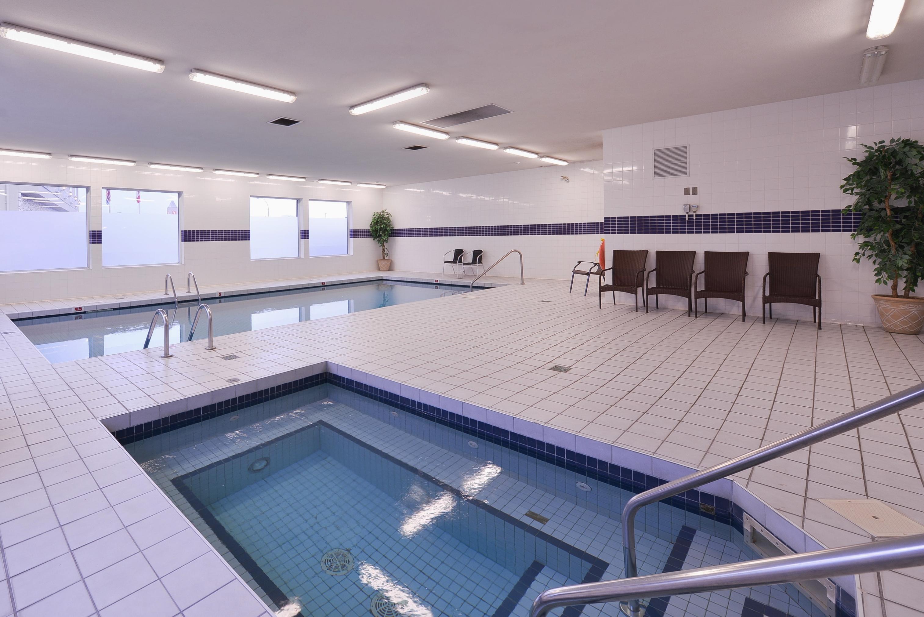 Prestige Vernon Hotel エクステリア 写真