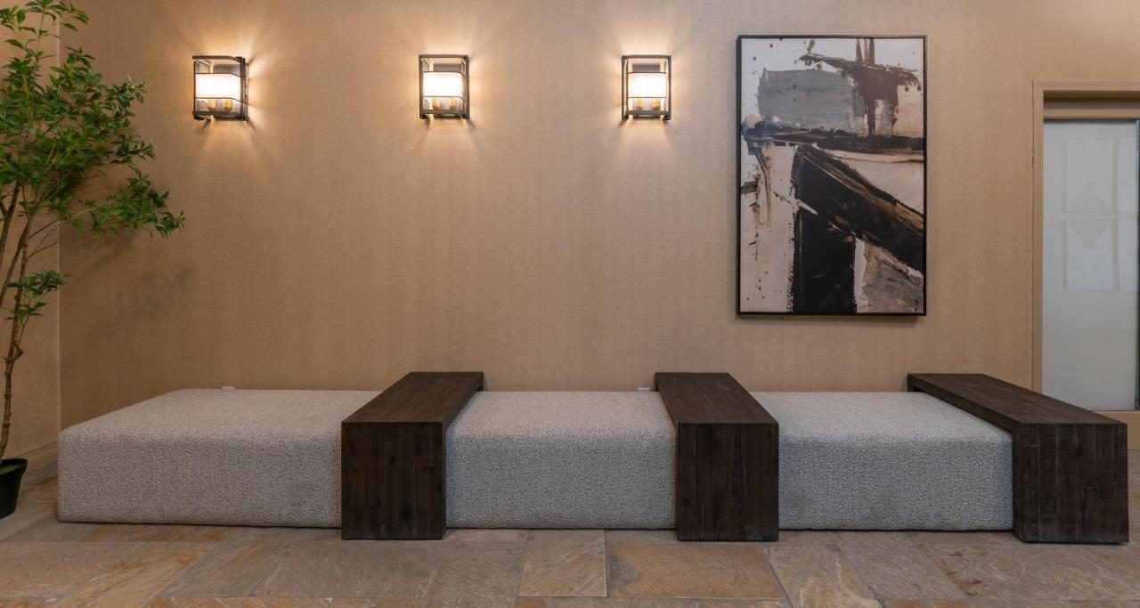 Prestige Vernon Hotel エクステリア 写真