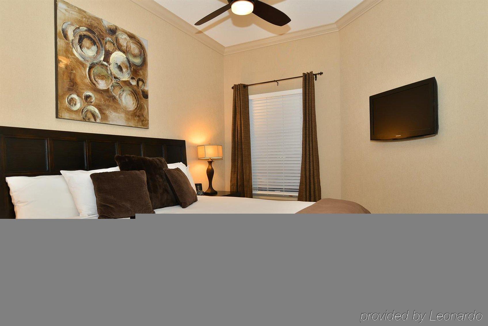 Prestige Vernon Hotel エクステリア 写真