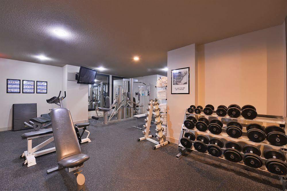 Prestige Vernon Hotel エクステリア 写真